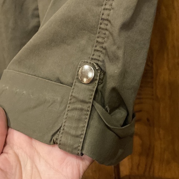 Size 16 Lee “Just Below the Waist” Army Green Capris - Picture 5 of 11